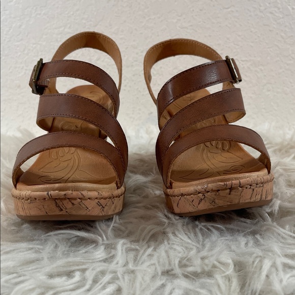 BOC SCHIRRA TAN WEDGE SANDALS SIZE 10 NEW - Picture 3 of 16